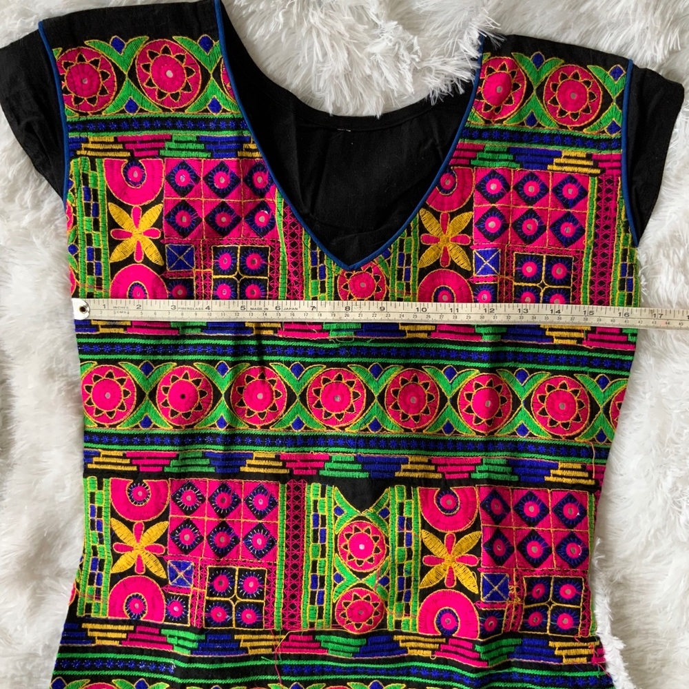 Colorful Embroidered Tunic - Picture 9 of 12